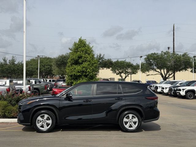 2025 Toyota Highlander LE