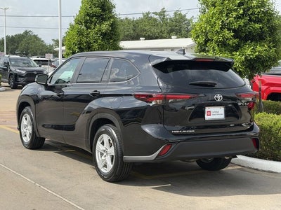 2025 Toyota Highlander LE