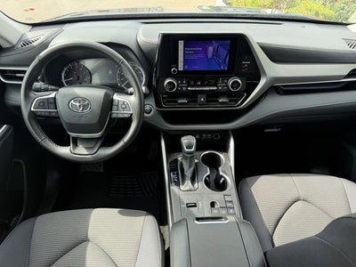 2025 Toyota Highlander LE