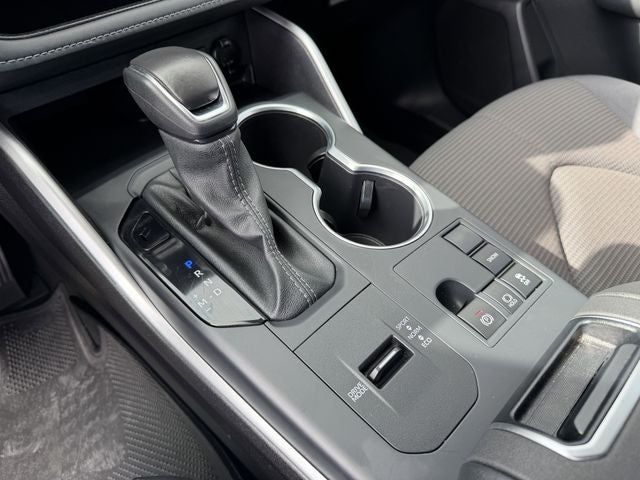 2025 Toyota Highlander LE