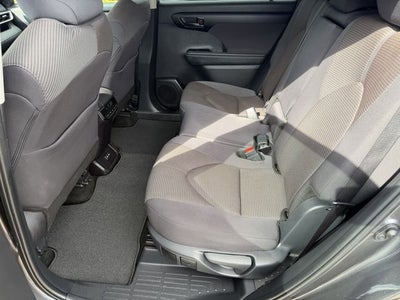 2025 Toyota Highlander LE