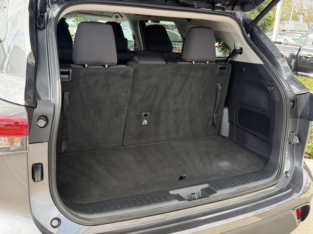 2025 Toyota Highlander LE