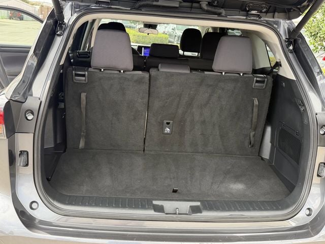 2025 Toyota Highlander LE