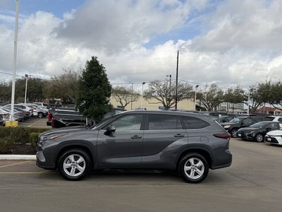 2025 Toyota Highlander LE