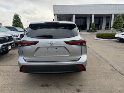 2024 Toyota Highlander LE
