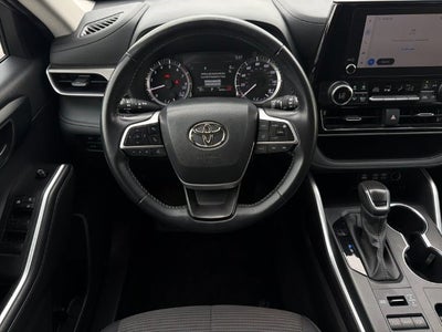 2025 Toyota Highlander LE