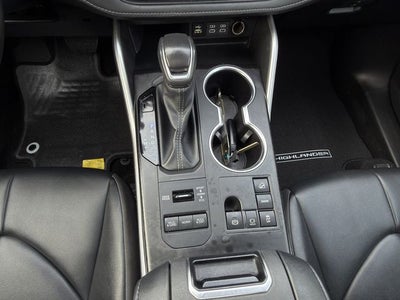 2024 Toyota Highlander XLE