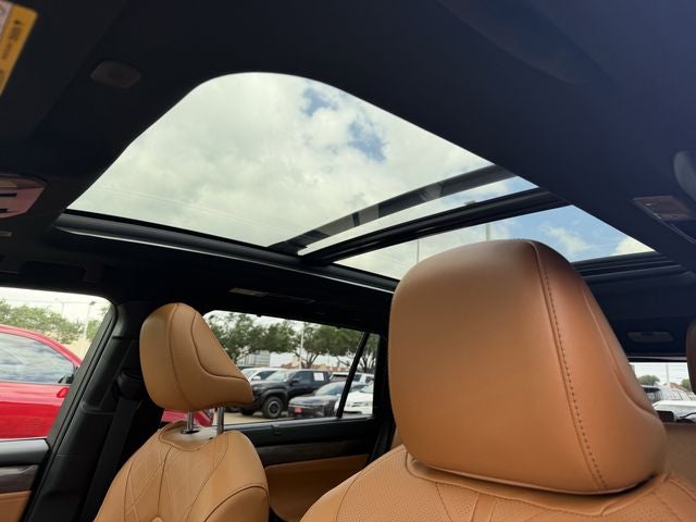 2025 Toyota Highlander Platinum