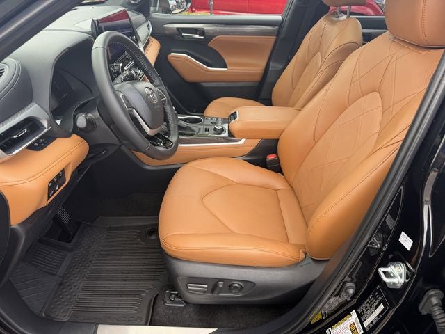 2025 Toyota Highlander Platinum