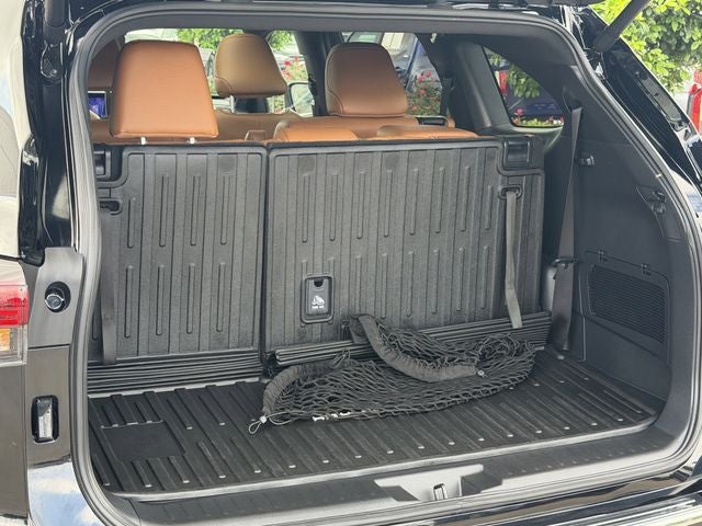 2025 Toyota Highlander Platinum