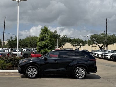 2025 Toyota Highlander Platinum