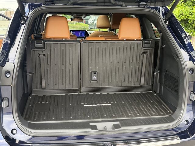 2025 Toyota Highlander Platinum