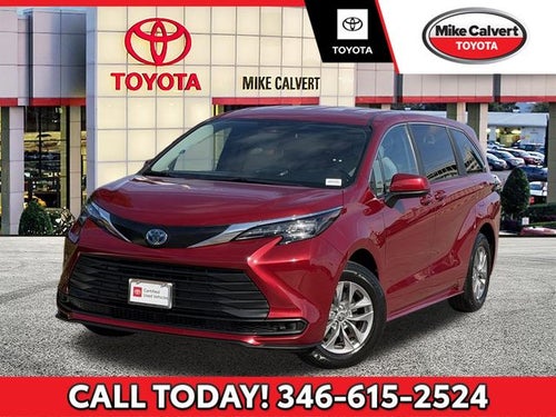 2025 Toyota Sienna LE 8 Passenger