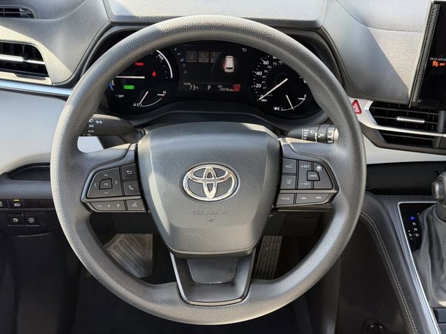 2025 Toyota Sienna LE 8 Passenger