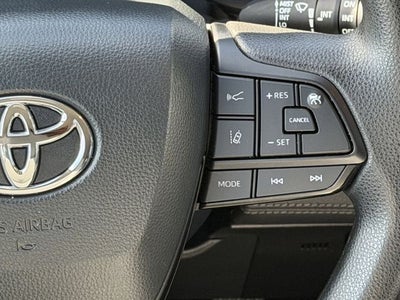 2025 Toyota Sienna LE 8 Passenger