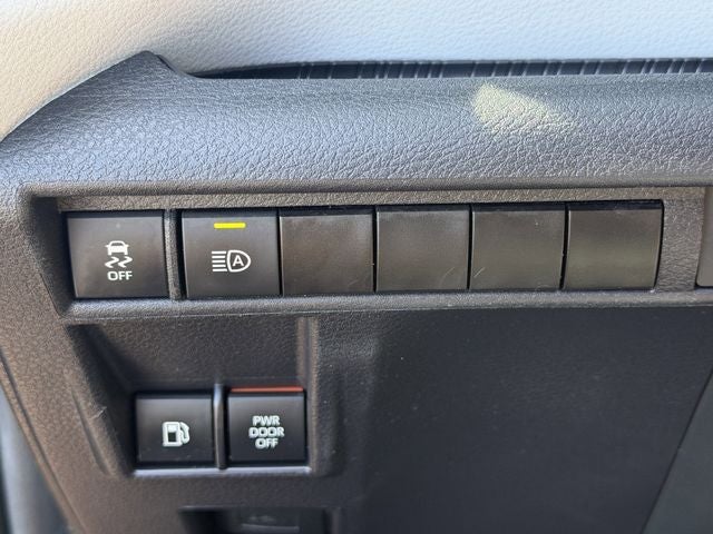 2025 Toyota Sienna LE 8 Passenger