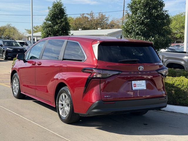 2025 Toyota Sienna LE 8 Passenger