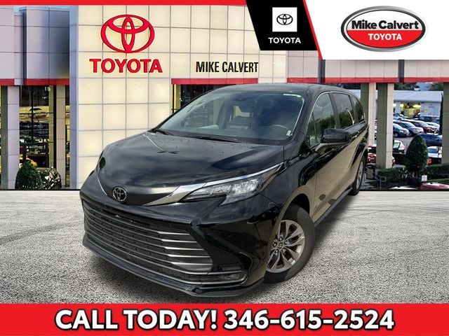 2026 Toyota Sienna LE 8 Passenger