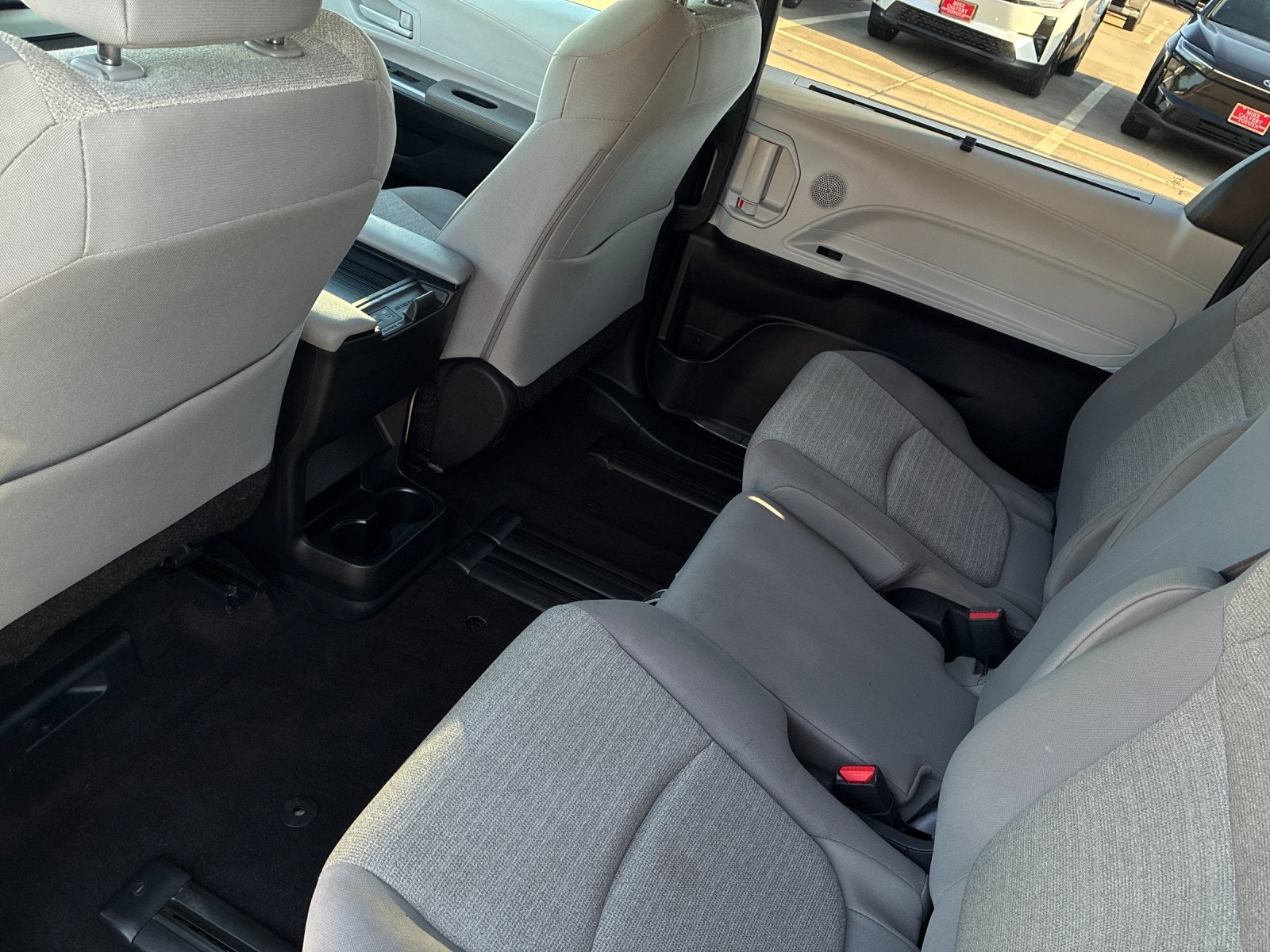 2025 Toyota Sienna 10