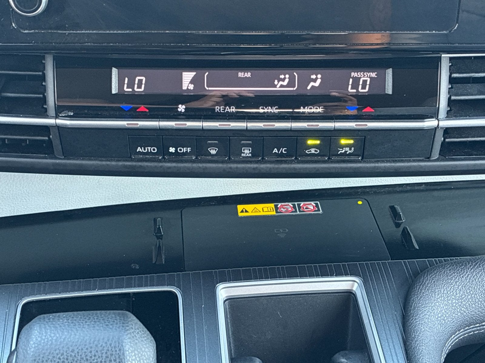 2025 Toyota Sienna 23