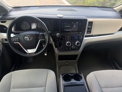 2017 Toyota Sienna LE 8 Passenger