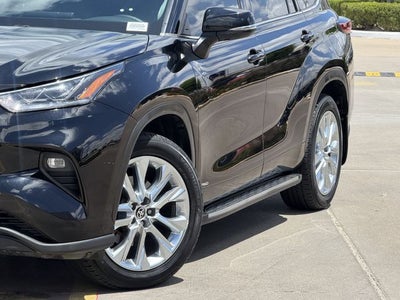 2022 Toyota Highlander Hybrid Limited