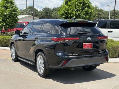 2022 Toyota Highlander Hybrid Limited