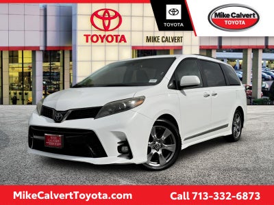 2018 Toyota Sienna SE 8 Passenger