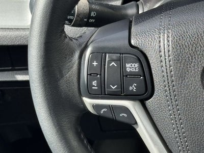 2018 Toyota Sienna SE 8 Passenger