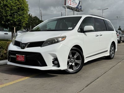 2018 Toyota Sienna SE 8 Passenger