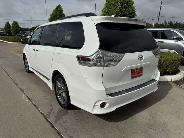 2018 Toyota Sienna SE 8 Passenger