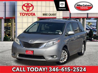 2012 Toyota Sienna XLE 8 Passenger