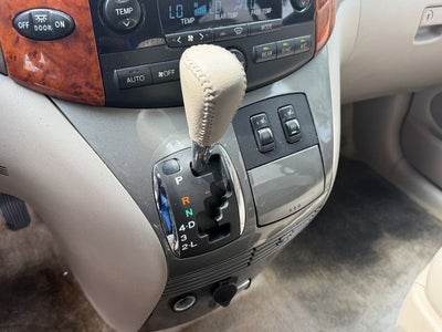 2010 Toyota Sienna XLE