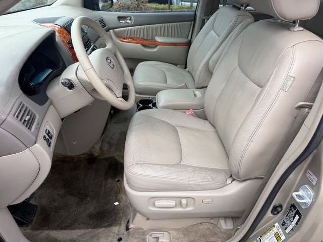 2010 Toyota Sienna XLE