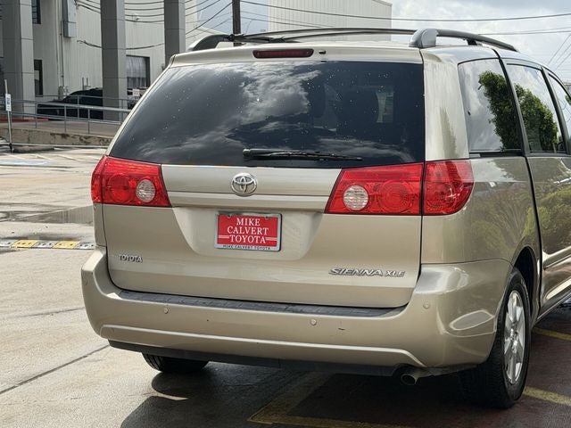 2010 Toyota Sienna XLE