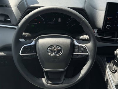 2025 Toyota Sienna XLE 8 Passenger