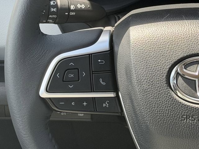 2025 Toyota Sienna XLE 8 Passenger