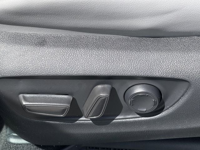 2025 Toyota Sienna XLE 8 Passenger