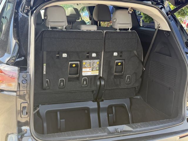 2025 Toyota Sienna XLE 8 Passenger