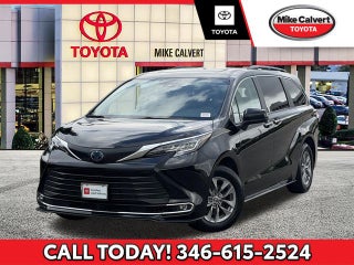 2023 Toyota Sienna XLE 8 Passenger