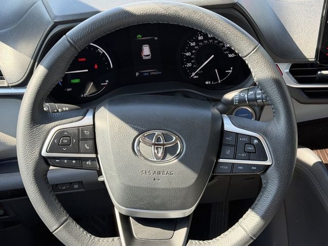 2023 Toyota Sienna XLE 8 Passenger