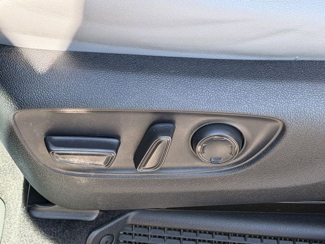 2023 Toyota Sienna XLE 8 Passenger