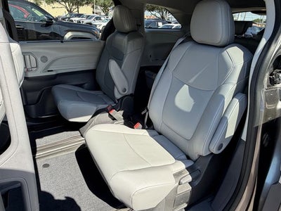 2023 Toyota Sienna XLE 8 Passenger
