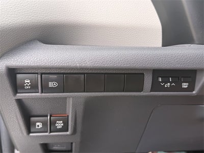 2024 Toyota Sienna XLE 8 Passenger