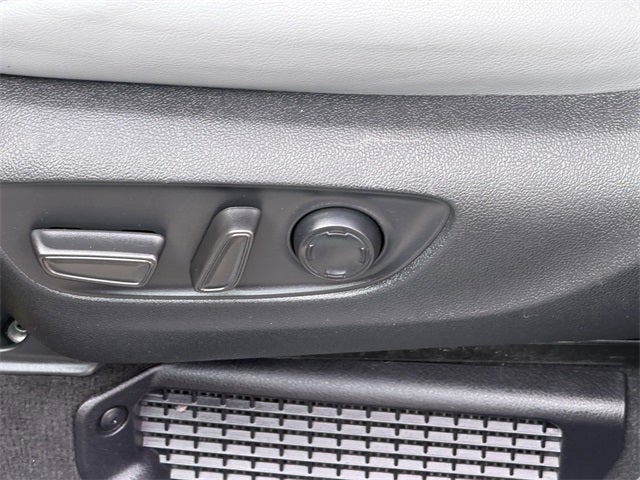 2024 Toyota Sienna XLE 8 Passenger