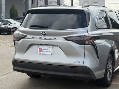 2024 Toyota Sienna XLE 8 Passenger