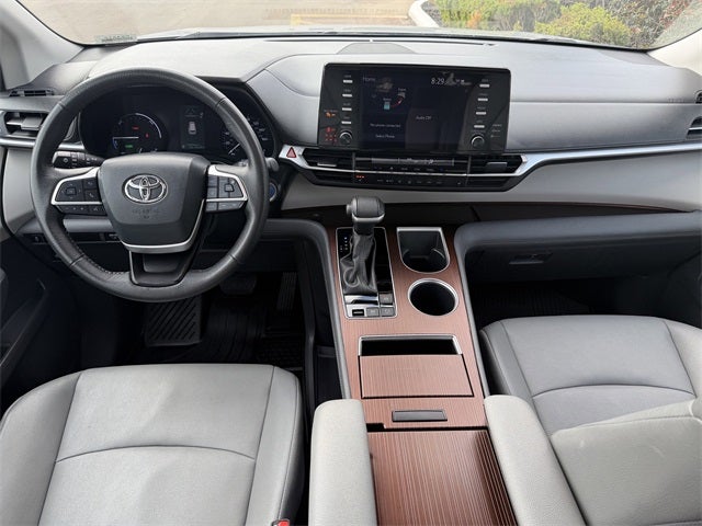 2024 Toyota Sienna XLE 8 Passenger