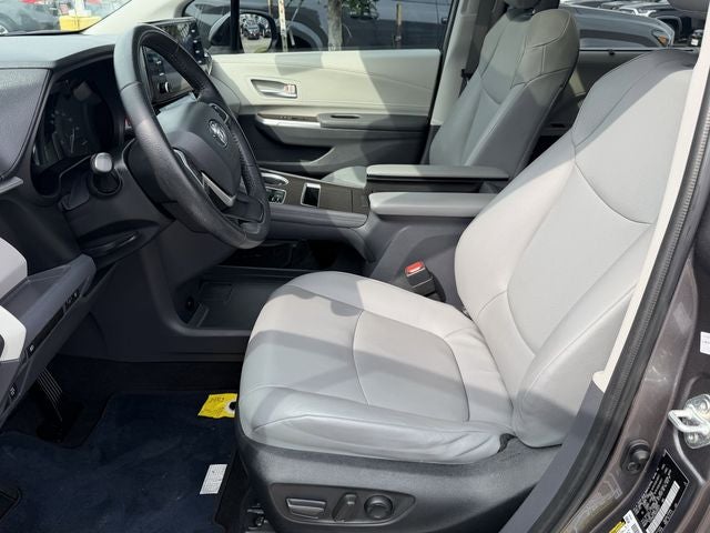 2022 Toyota Sienna XLE 7 Passenger