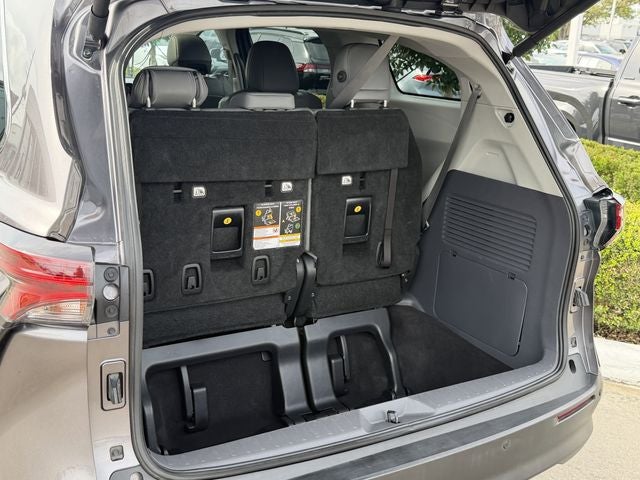 2022 Toyota Sienna XLE 7 Passenger