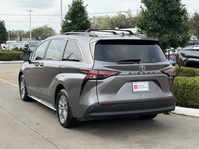 2022 Toyota Sienna XLE 7 Passenger